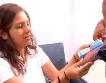 Albita de 18 años Y SU PRIMER ANAL: ¡llegó el día!. Se desvirga con una polla como una lata de refresco… (la de Salva) (FAkings)
